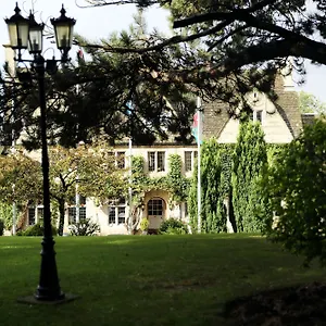 Отель Hatton Court ****